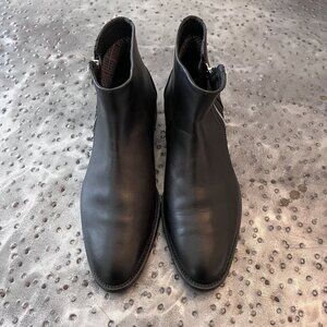 NWT Aquatalia Women’s Black Nadie Calf Booties Size 10